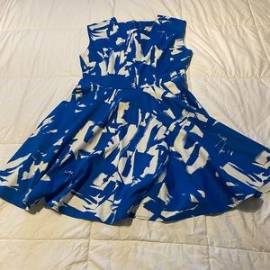 Woman’s vintage Ixia size medium dress